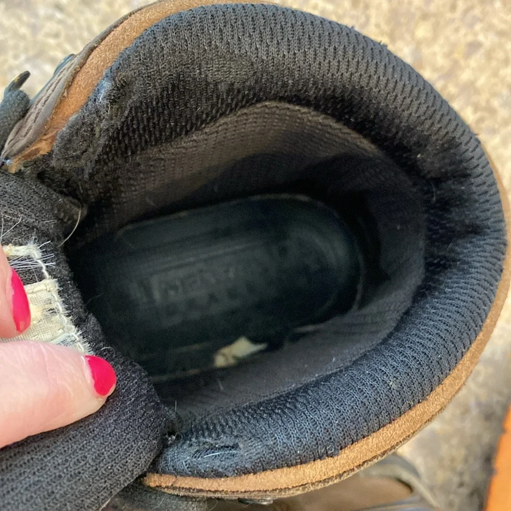Merrell Hiking Boots Very Worn With A Lot of FLAWS Leather (Unsure of Size)AS-IS